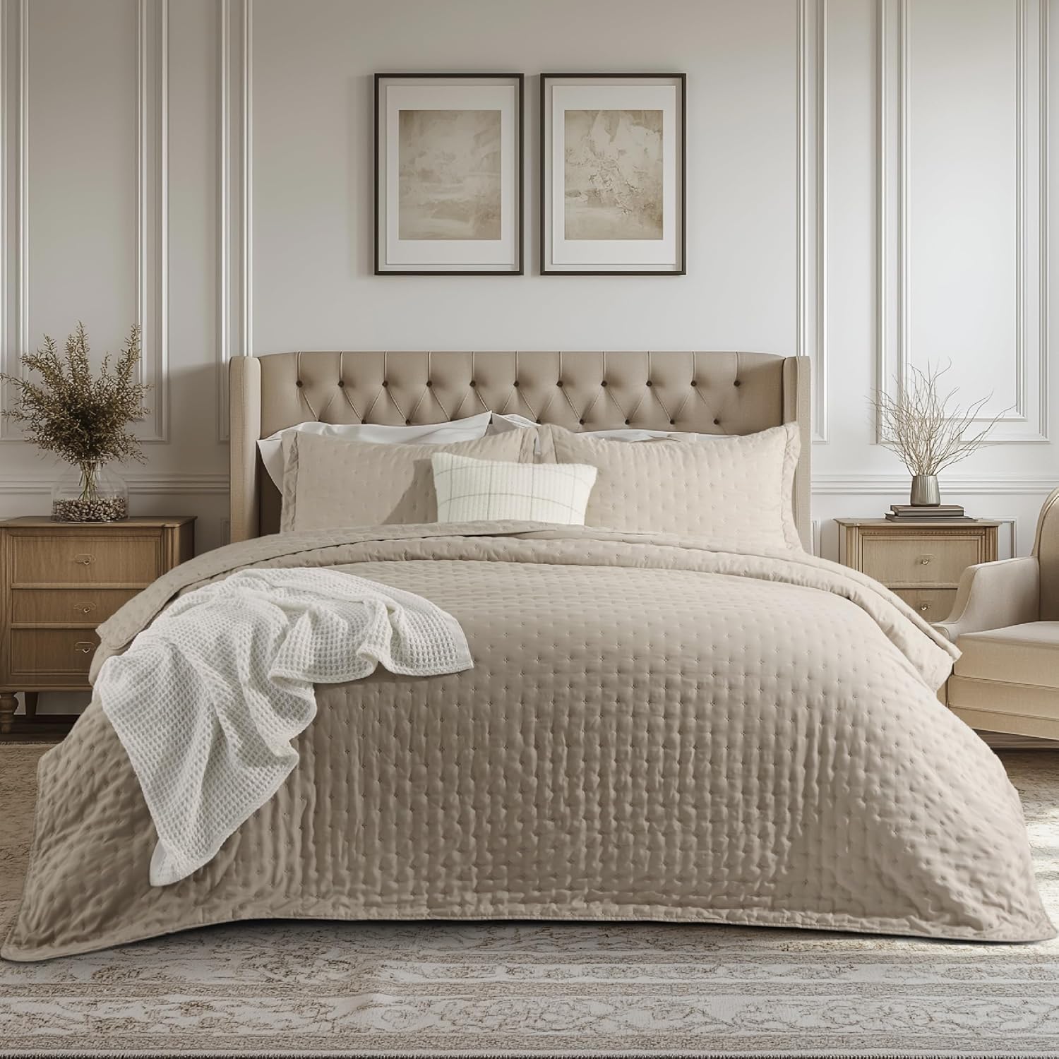 Quilts Queen Size - Bright White Bedspread Queen Size & Lightweight Comforter, Modern Coverlet with Clover Pattern, Ultra Soft All-Season Bedding, 90 x 96 Inches | Stitch-Free Quilting, Lightweight, Summer Bedding Set, Machine Washable, Pet-Friend